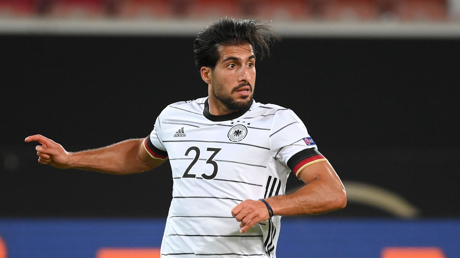 
                <strong>Emre Can</strong><br>
                Can kommt in der 78. Minute für Gosens in die Partie, versucht mit körperlicher Härte das Spiel der deutschen Nationalmannschaft zu beleben. Auch in der Vorwärtsbewegung kann er trotz aller Bemühungen keine Impulse setzen. ran-Note: Ohne Bewertung
              