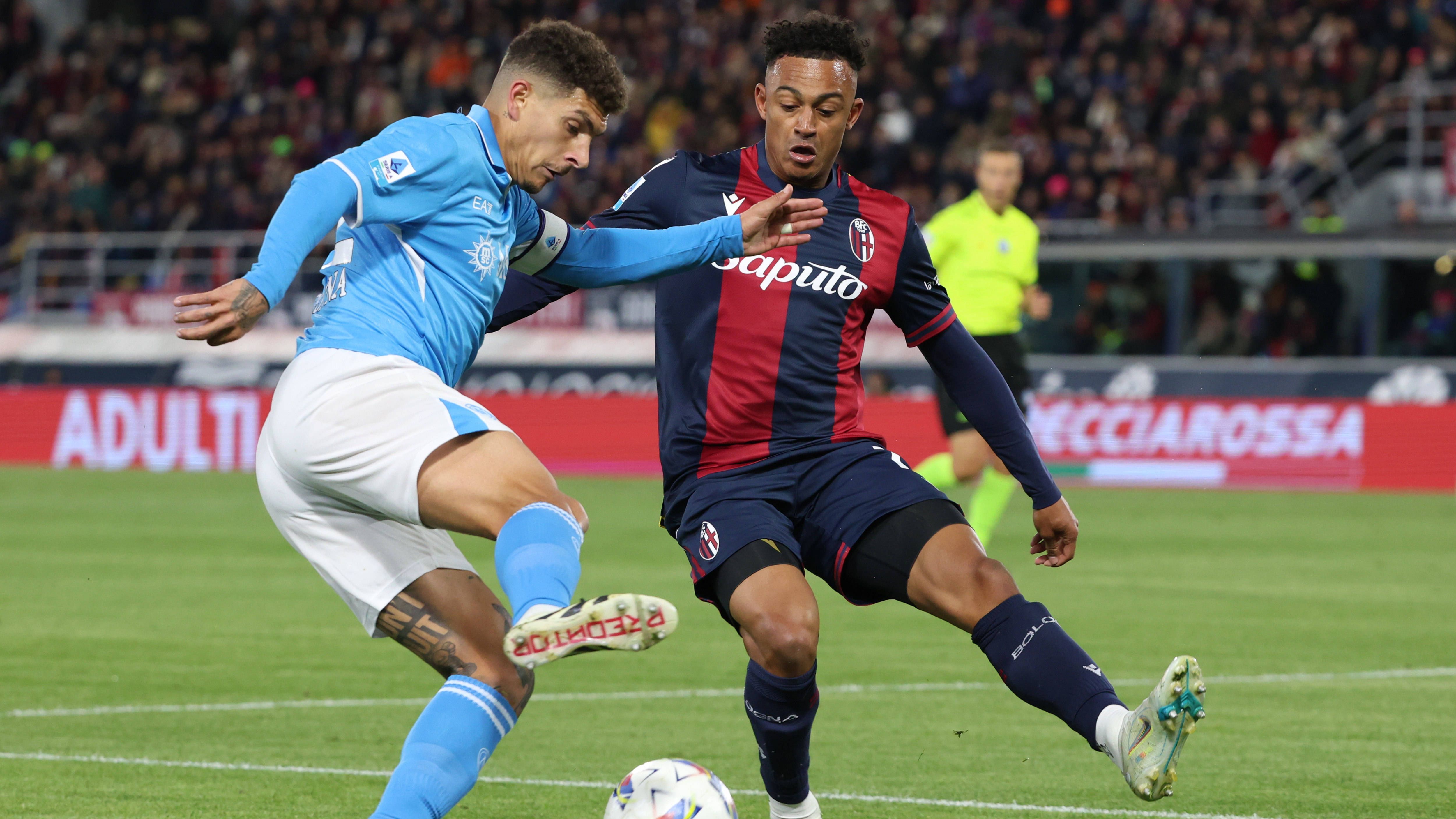<strong>Dan Ndoye (FC Bologna)</strong><br>... Napoli gilt laut Di Marzio als Favorit im Poker um den 24 Jahre alten Schweizer, jedoch könne der BVB noch dazwischenfunken. Ndoye kann über beide Außenbahnen angreifen und überzeugt mit Tempo, Technik und guten Dribblings. In der abgelaufenen Serie-A-Saison konnte Ndoye in 30 Spielen acht Tore erzielen und vier Treffer auflegen. Sein Vertrag in Bologna läuft bis 2027.