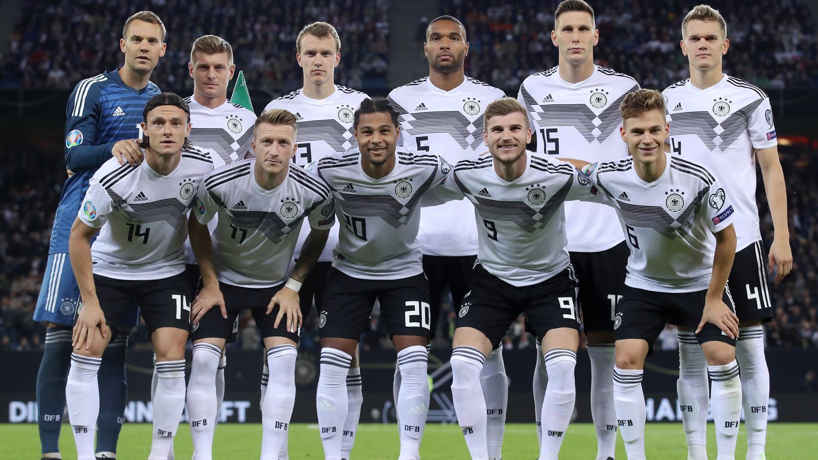 
                <strong>EM-Qualifikation: Diese Prämien kassieren die Nationalspieler</strong><br>
                Welche Nationalspieler erhalten welche Prämie für die EM-Qualifikation? Laut "Bild-Zeitung" schüttet der DFB für Platz 1 in der Gruppe drei Millionen Euro Prämie an die Spieler aus. Falls Jogis Mannen Gruppenzweiter werden, würde es "nur" zwei Millionen Euro geben. Im Platz-1-Fall würden nach "Bild"-Informationen gut 20.000 Euro pro Spieler und Sieg ausgezahlt werden. Fünf Spielern winkt die volle Prämie. ran.de zeigt, wer welche Summe für die Qualifikation zur Europameisterschaft 2020 kassiert.
              