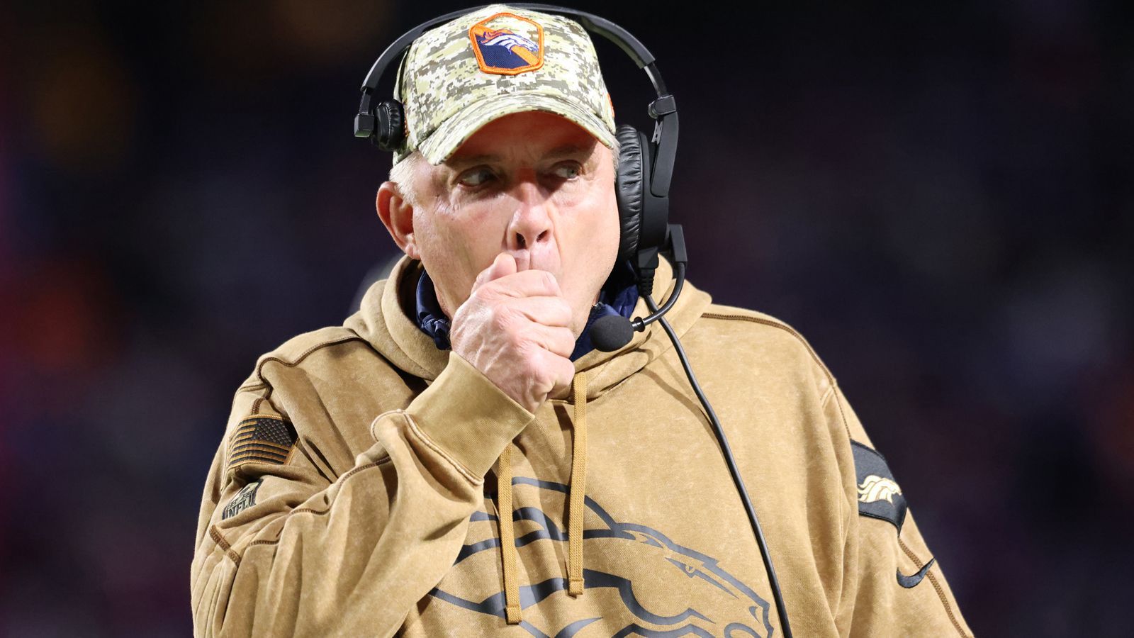 <strong>Gewinner: Sean Payton (Denver Broncos)</strong><br>Vor allem Coach Sean Payton durfte sich mit seinem Mega-Vertrag einiges anhören. Der deutliche 29:12-Sieg gegen eine Elite-Defense der Cleveland Browns war in dieser Woche das nächste Ausrufezeichen. Die Broncos haben den Turnaround geschafft, auch dank der radikalen Art des Trainers.