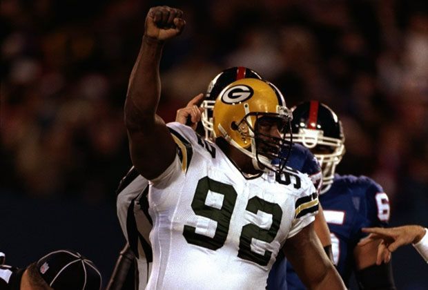 
                <strong>Reggie White</strong><br>
                13 Mal Pro-Bowler, ein Super-Bowl-Sieg und mit 198 Sacks in seiner Karriere nur zwei weniger als All-Time-Leader Bruce Smith. Für J.J. Watt ist Reggie White nach wie vor ein Vorbild und klarer Namensgeber für den Award.
              