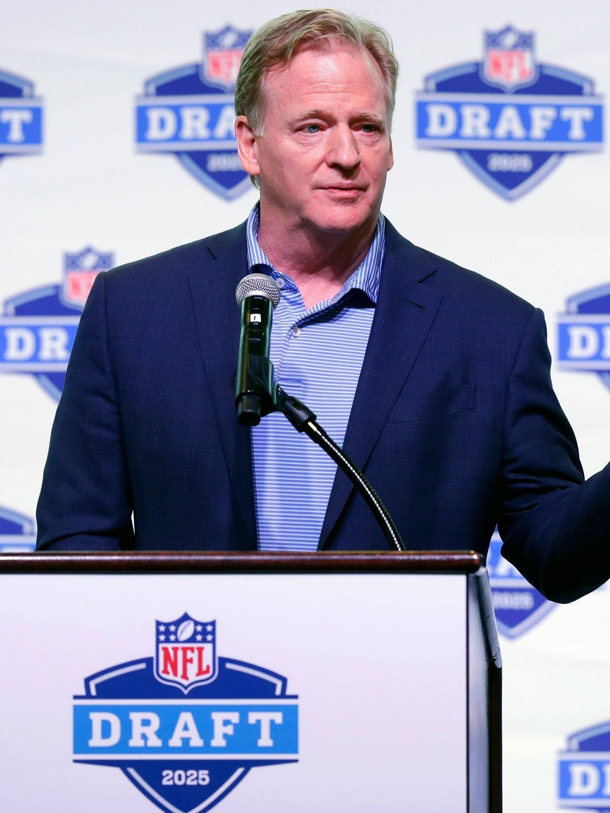 Syndication: Green Bay Press-Gazette NFL Commissioner Roger Goodell speaks Aug. 14, 2023 at Johnsonville Tailgate Village in Green Bay during a promotional event for the 2025 NFL Draft, which will ...