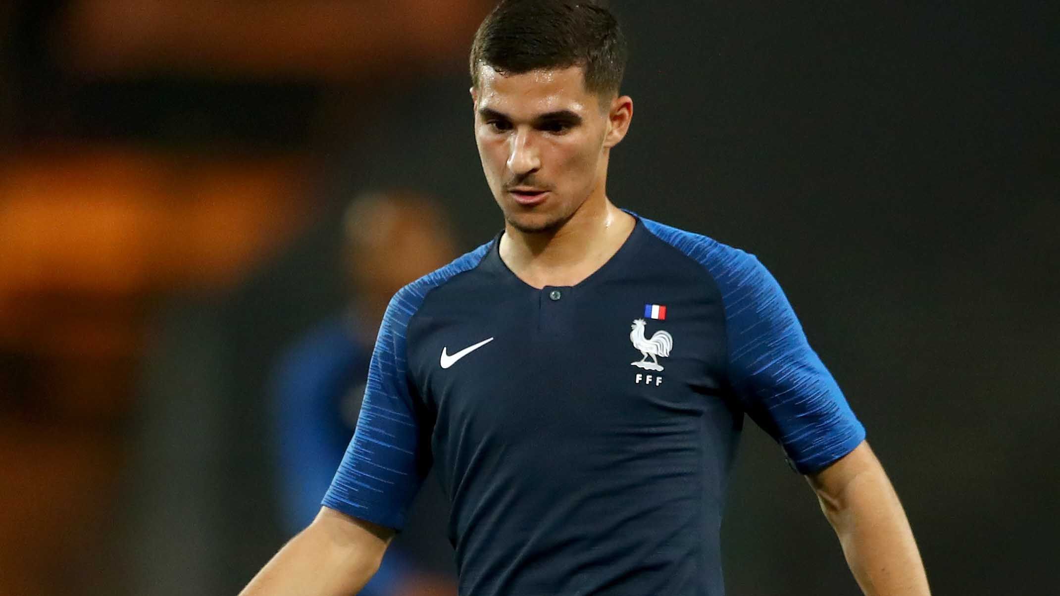 
                <strong>Houssem Aouar (Frankreich)</strong><br>
                UEFA-Aussprache: How-are
              