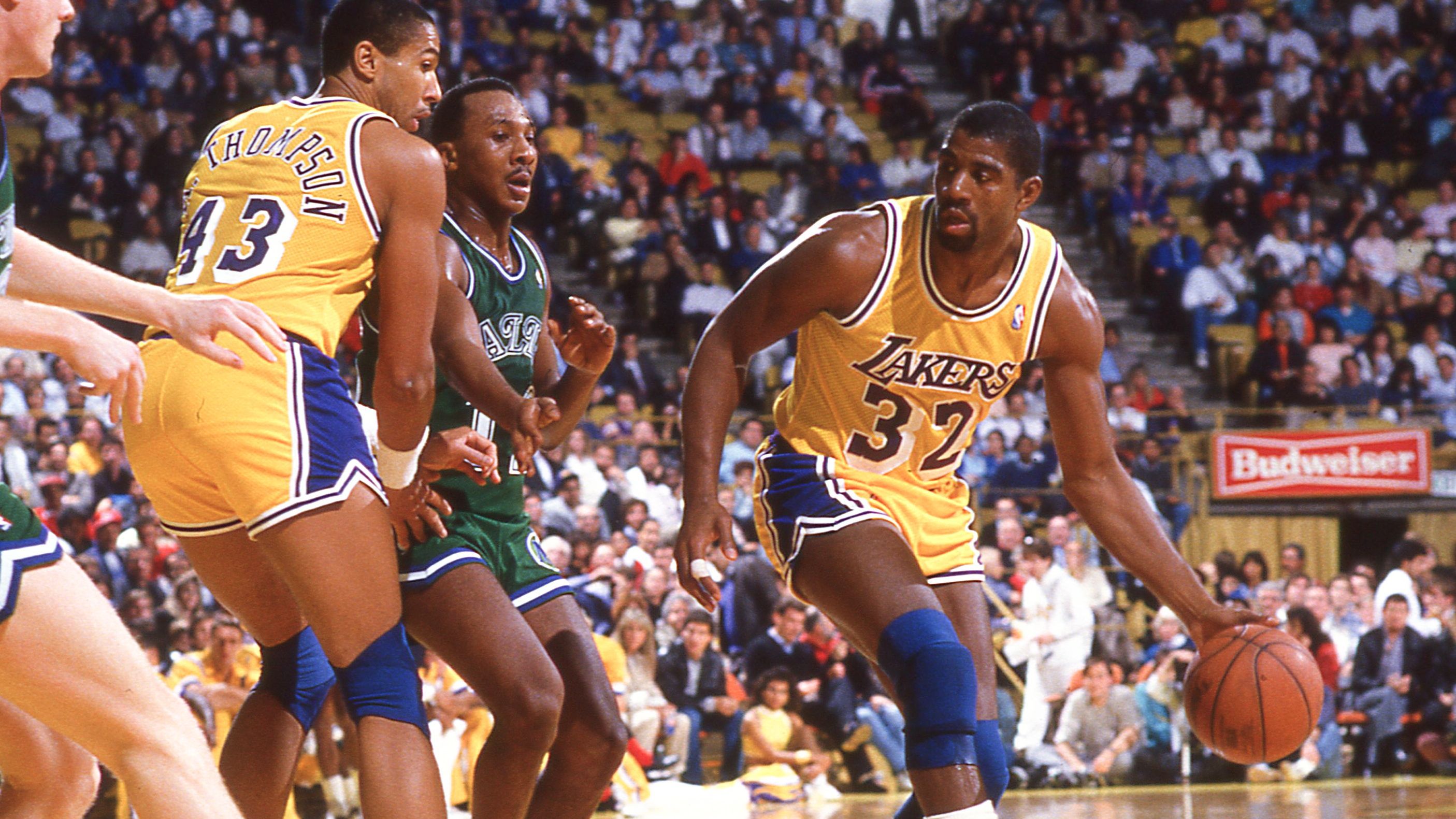 <strong>Magic Johnson (Los Angeles Lakers) - Finals MVP 1980</strong><br>Serie: Los Angeles Lakers vs. Philadelphia 76ers (4-2)<br>Finals-Stats: 21,5 Punkte, 11,2 Rebounds, 8,7 Assists und 2,7 Steals in 42,7 Minuten<br>Playoff-Stats: 18,3 Punkte, 10,5 Rebounds, 9,4 Assists und 3,1 Steals in 41,1 Minuten