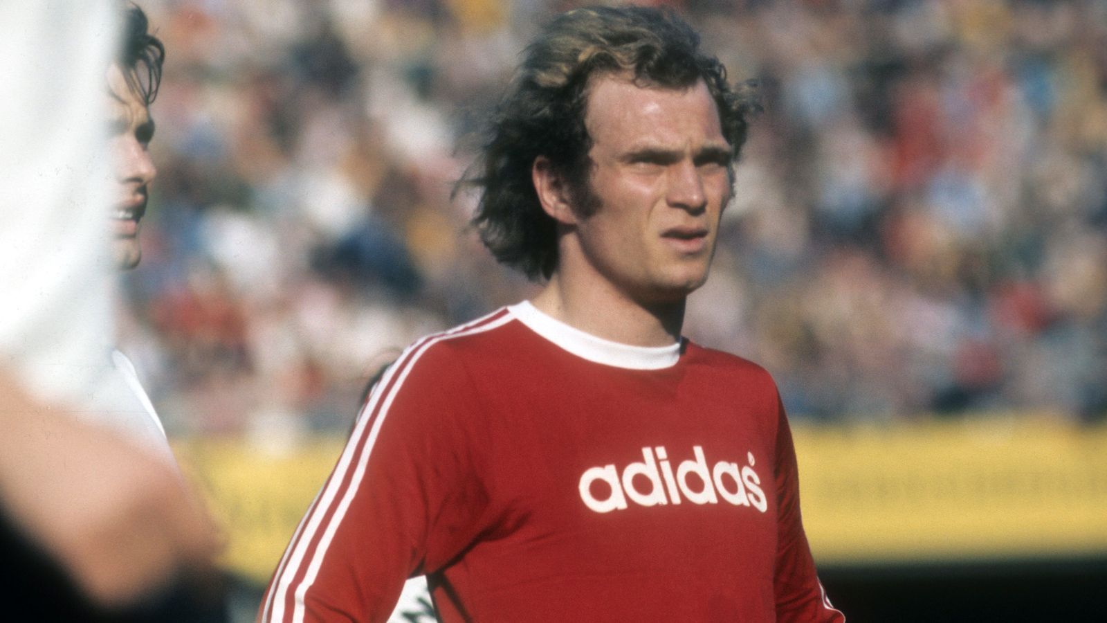 
                <strong>Uli Hoeneß</strong><br>
                Rückennummer 10 beim FC Bayern: von 1973 bis 1974Position: Rechtsaußen
              