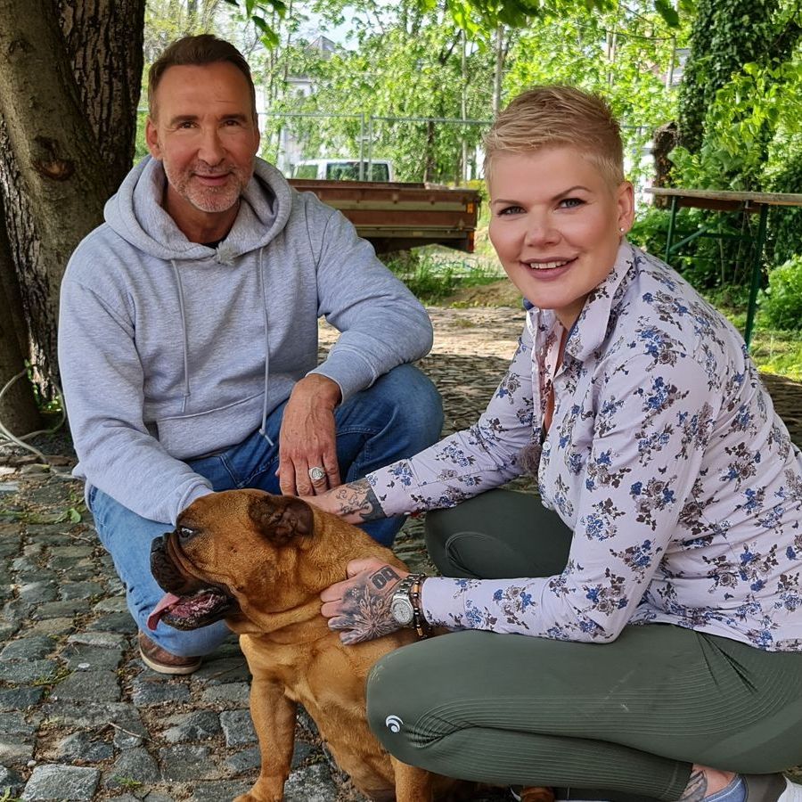"Promi sucht Hundeglück"