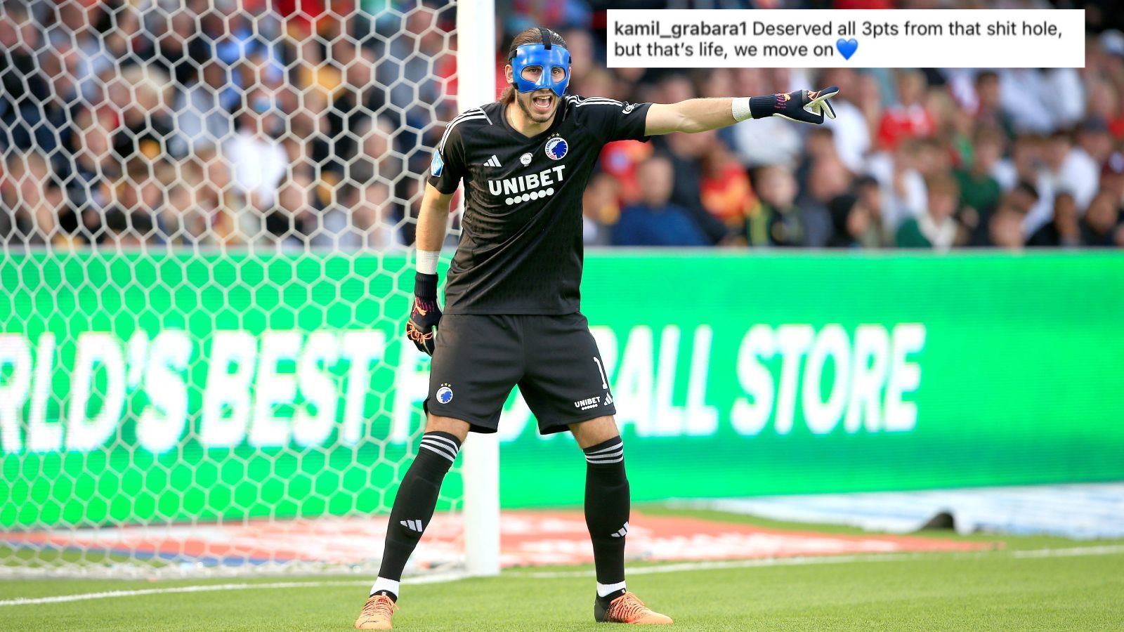 <strong>Kopenhagen-Keeper beleidigt Galatasaray</strong><br>Nach dem 2:2 bei Galatasaray in der Champions League hatte Kopenhagens Torhüter Kamil Grabara keine netten Worte für die Gastgeber übrig. "Wir haben die drei Punkte aus diesem Shit Hole (Drecksloch Anm. d. R.)  verdient", schrieb er auf Instagram. Nach einem Shitstorm änderte er das Wort in "Drecksspiel" und deaktivierte Kommentare. Kopenhagen gab ein 2:0 noch aus der Hand.