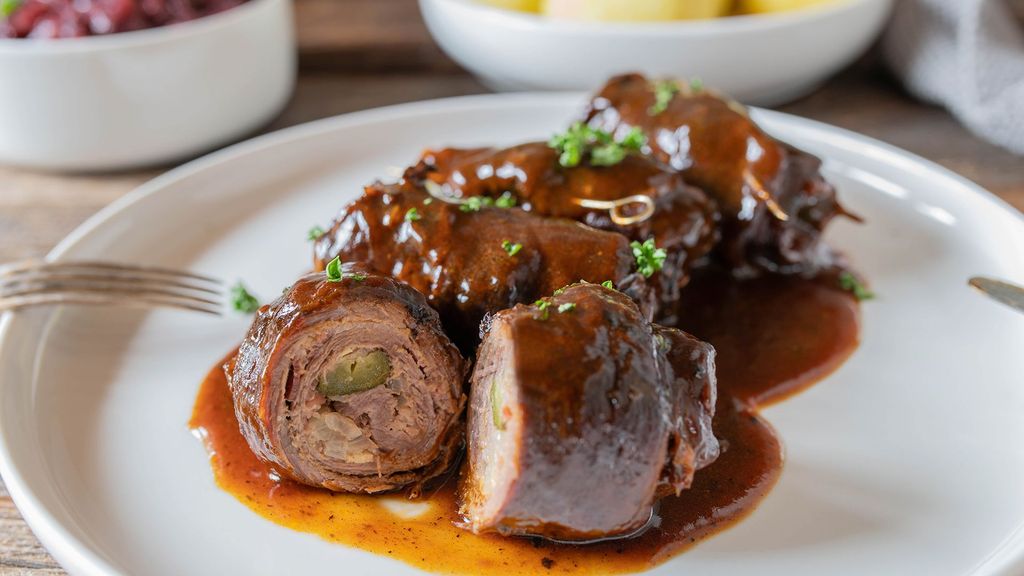 Rinderrouladen mit Bacon und scharfen Senf