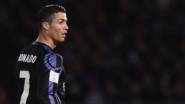 
                <strong>Cristiano Ronaldo (Portugal)</strong><br>
                Cristiano Ronaldo (Portugal): 1. Gareth Bale (5 Punkte), 2. Luka Modric (3 Punkte), 3. Sergio Ramos (1 Punkt)
              