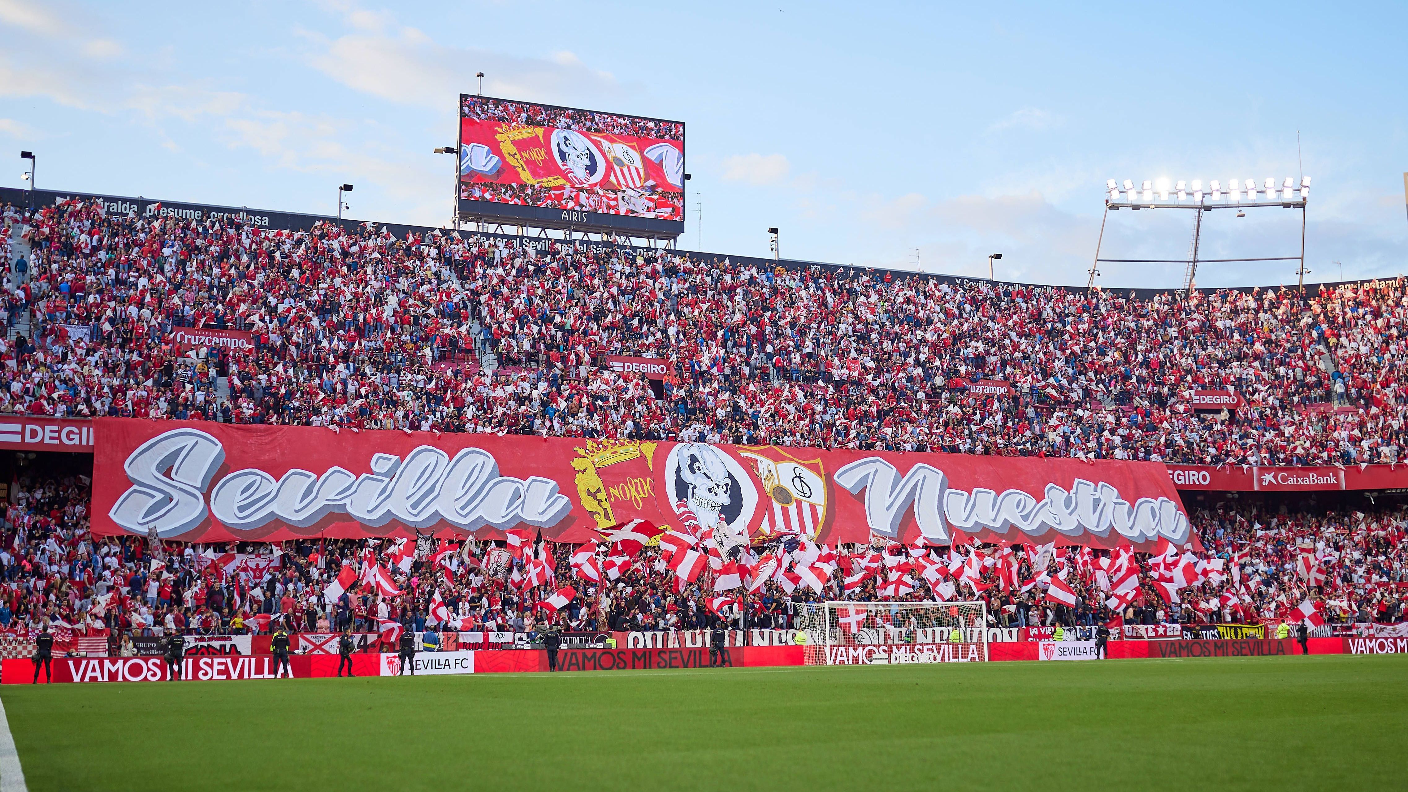 <strong>Estadio Ramon Sanchez Pizjuan (Sevilla)</strong><br>• Heimverein: FC Sevilla<br>• Fassungsvermögen: 43.833 Plätze<br>• Eröffnet: 1958 (letzte Renovierung: 2020)