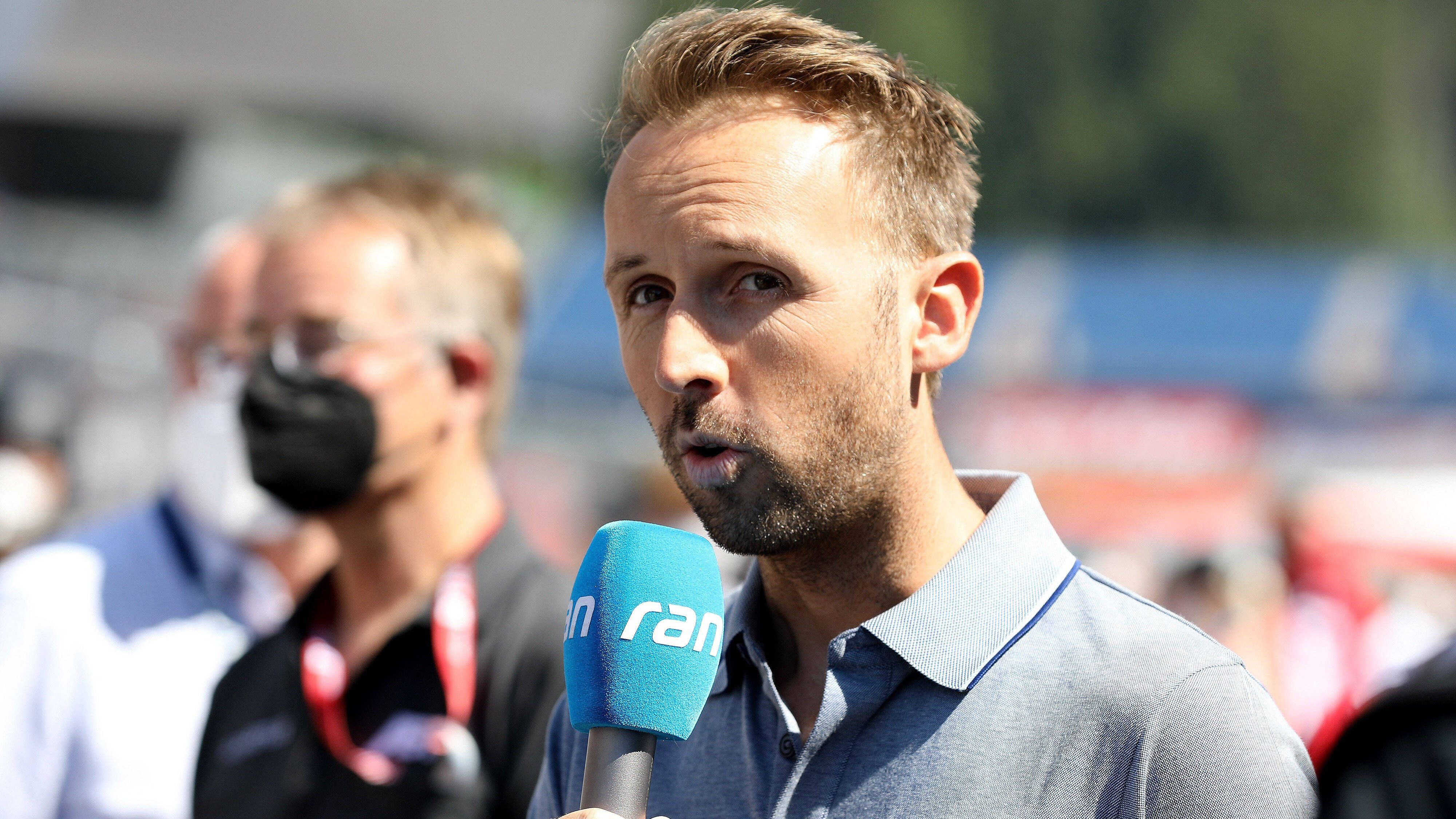 <strong>2021: Rene Rast (<em>ranRacing</em>-Experte)</strong><br>Wer weiß, wie Rast 2021 abgeschnitten hätte. Er wechselte in die Formel E und versuchte sich so in neuen Gefilden. An die DTM-Strecke kam er lediglich als <em><strong>ranRacing</strong></em>-Experte. Den Titel konnte er so natürlich nicht verteidigen.