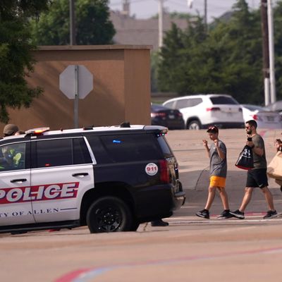 APTOPIX Mall Shooting Texas