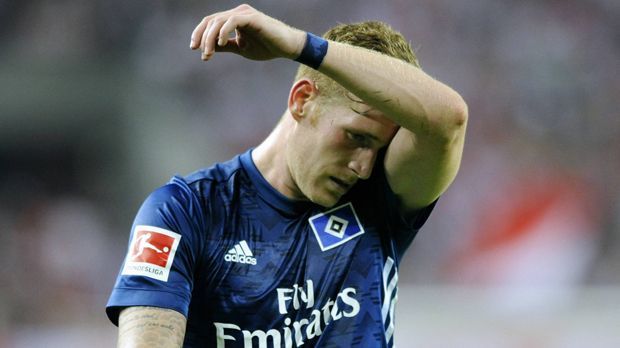 
                <strong>Hamburger SV</strong><br>
                Mit einem Wort: unbefriedigend. Einige Akteure wurde der HSV am Ende doch nicht los, darf also weiter munter das Gehalt zahlen und muss einen zu großen Kader bis zum Winter durchfüttern. Immerhin konnten zumindest ein paar Bankdrücker verliehen werden. Zugänge wie Kyriakos Papadopoulos oder Andre Hahn (Foto) sind immerhin ein Gewinn. ran-Note: 4
              