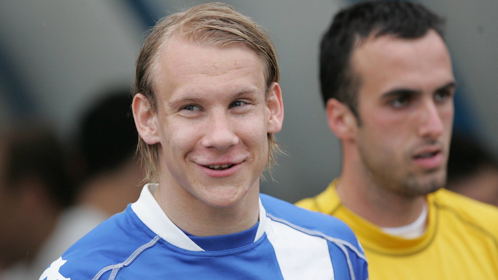 
                <strong>Domagoj Vida - 2009</strong><br>
                Da lächelt aber jemand. Warum auch nicht, Vida spielte 2009 für den Weltklub NK Osijek. Hat der Kroate auch am Sonntag nach dem Finale Grund zur Freude?
              