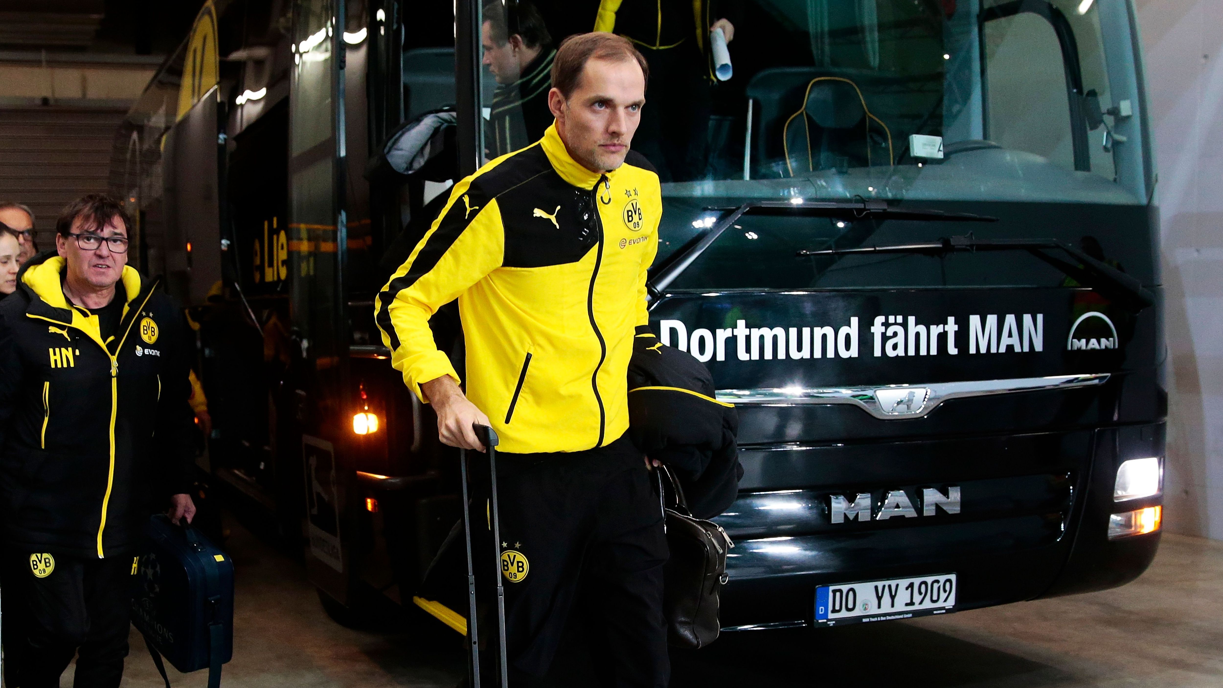 <strong>Nächste Station Borussia Dortmund</strong><br>Der HSV will Tuchel, RB Leipzig offenbar auch. Aber der Trainer tritt im Sommer 2015 erneut in die Fußstapfen Klopps, diesmal bei Borussia Dortmund. Es werden turbulente Jahre, unter anderem erlebt Tuchel den Anschlag auf den BVB-Mannschaftsbus am 11. April 2017 mit.