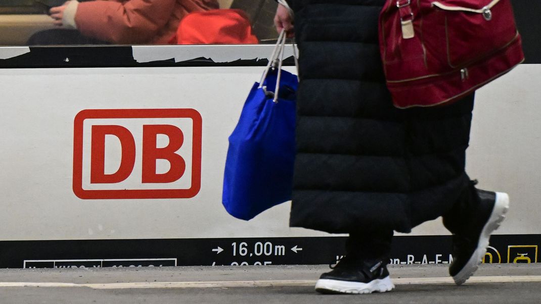 Die Deutsche Bahn musste im Jahr 2023 knapp 133 Millionen Euro an Entschädigungen an ihre Kund:innen zahlen.&nbsp;