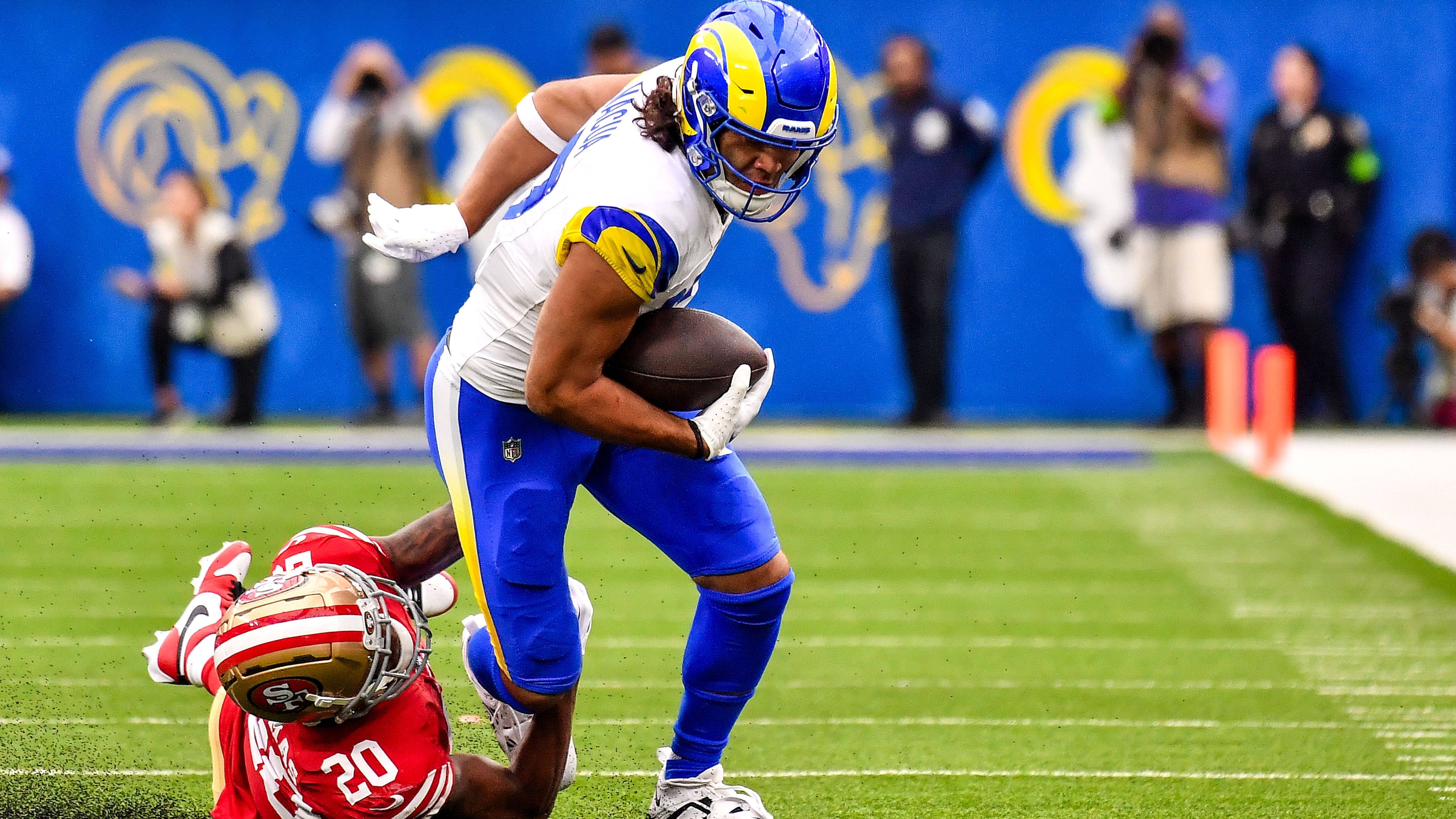 <strong>Week 2: Puka Nacua (Los Angeles Rams)</strong><br>Mit Puka Nacua ist den Los Angeles Rams ein absoluter Draft-Steal gelungen. Der Fünftrundenpick knackte gegen die San Francisco 49ers mit 15 Catches den bestehenden Rekord für Pass-Fänge in einem Spiel durch einen Rookie (14)...