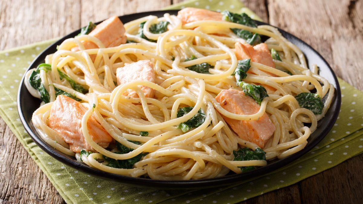 Ein besonders schnelles und einfaches Rezept für Spaghetti al Salmone.