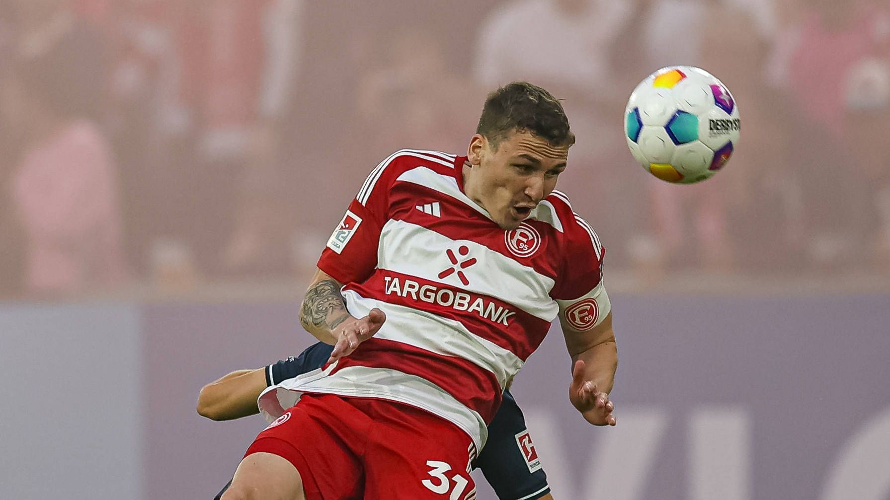 <strong>Marcel Sobottka (Fortuna Düsseldorf)</strong><br>Verliert beim 0:1 Gegenspieler Hofmann aus den Augen und gibt ihm so den direkten Weg zum Tor frei. Danach zwar solide und ohne großen Fehler, dennoch kann auch er den Bochumer Angriffslauf nicht stoppen. <strong><em>ran</em>-Note: 4</strong>