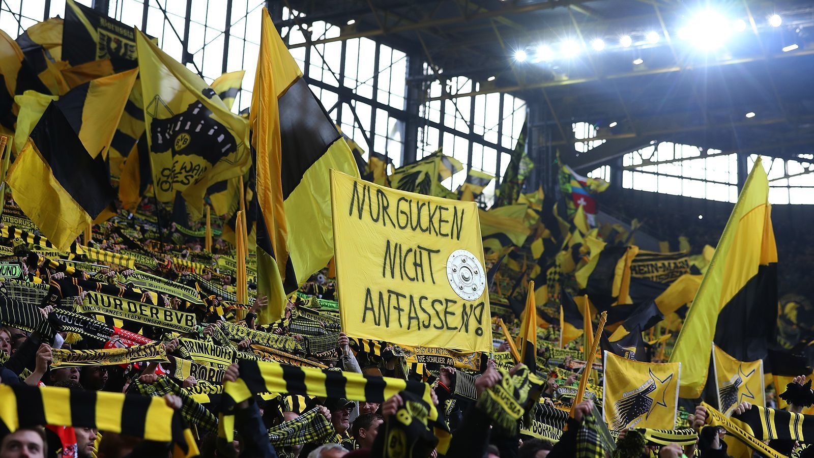 Die besten Fan-Aktionen rund um das Revierderby