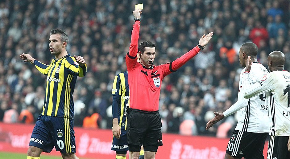 
                <strong>Platz 4: Süper Lig (Türkei)</strong><br>
                5,35 Karten pro Spiel (5,08 gelbe und 0,27 rote)
              