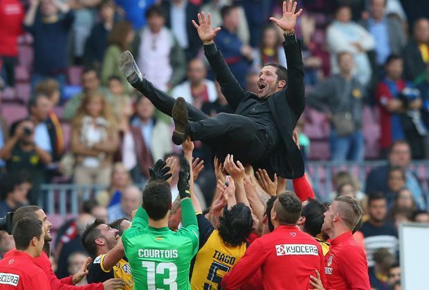 
                <strong>Diego Simeone</strong><br>
                Dafür schnappte sich Atletico mit Trainer Diego Simeone den Meisterpokal. Seit drei Jahren trainiert der Argentinier Atletico Madrid und ist seitdem auf Erfolgskurs: Zuerst gewann er die Europa League, letztes Jahr auch den Pokal. 
              