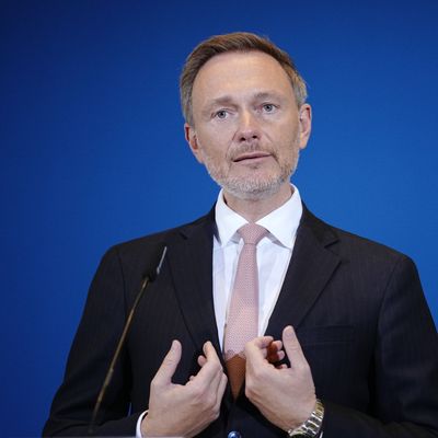 Christian Lindner (FDP), Bundesminister der Finanzen, gibt eine Pressekonferenz.