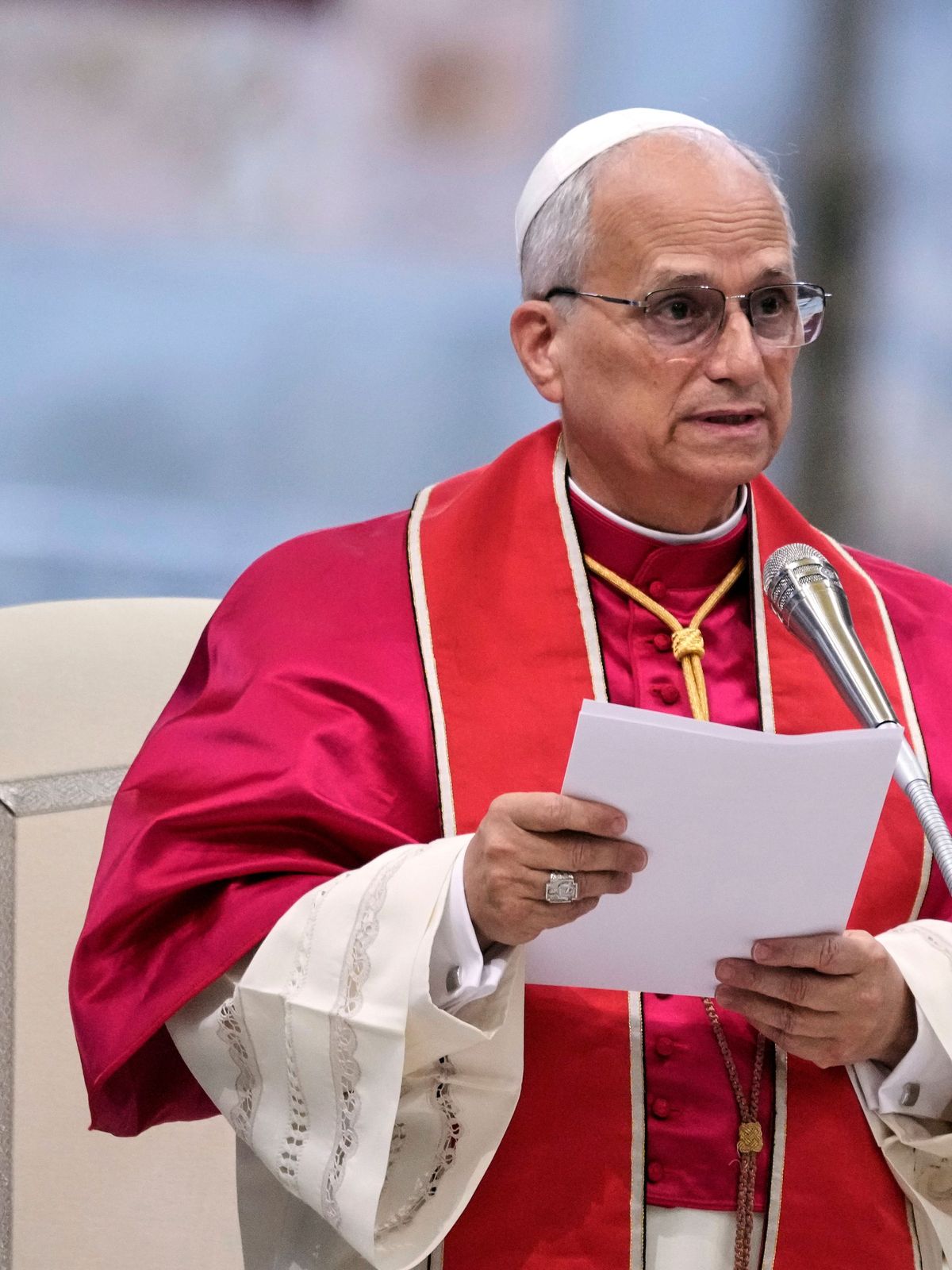 Papst Leo XIV. hat zu hohe Managergehälter wie die von Tesla-Chef Elon Musk kritisiert.