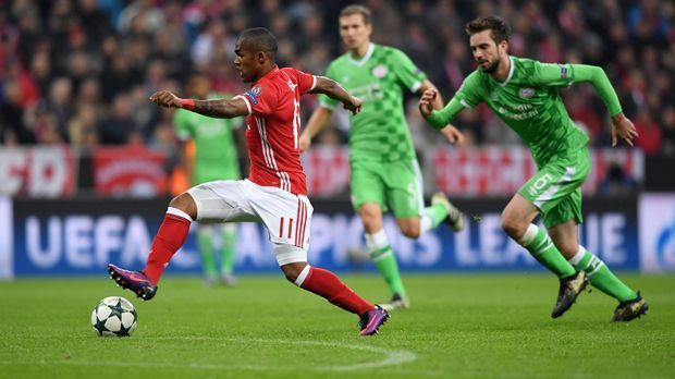 
                <strong>Douglas Costa</strong><br>
                Douglas Costa (ab 72. Minute): Der Brasilianer kommt für Thomas Müller, kann aber keine Akzente setzen. ran.de-Note: 3
              