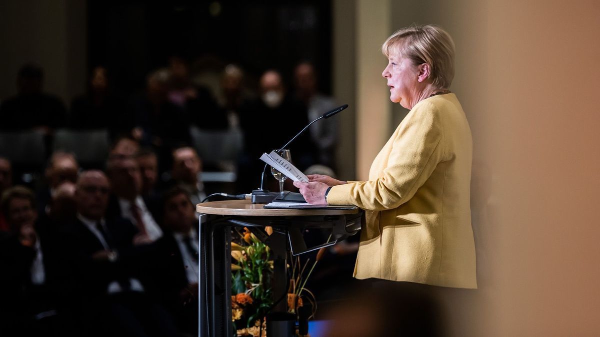 Ex-Kanzlerin Merkel äußert sich zum russischen Krieg gegen die Ukraine.