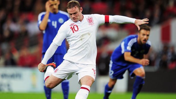 
                <strong>England - Wayne Rooney</strong><br>
                England - Wayne Rooney: Die Ikone von Manchester United ist das bekannteste Gesicht im EM-Kader der Three Lions. Mit Rooney kamen die Engländer ohne Quali-Niederlage zur Endrunde nach Frankreich und zählen nicht zuletzt deshalb zum erweiterten Favoritenkreis.
              
