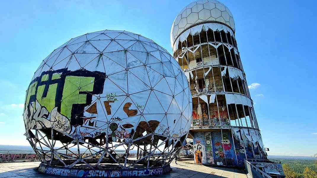 Einer der beliebtesten Lost Places Deutschlands: der Teufelsberg in Berlin.