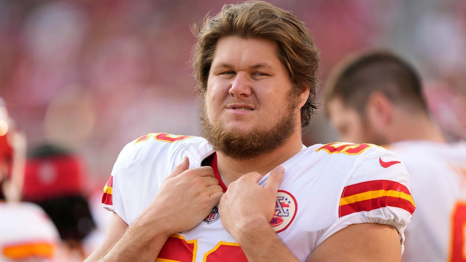 <strong>Center: Creed Humphrey (Kansas City Chiefs)</strong><br>Humphreys Pass-Blocking-Quote von 98,4 % war in der vergangenen Saison die beste unter den Centern und die zweitbeste unter allen Offensive Linemen. Nur Teamkollege Joe Thuney (99%) war besser. Mit 25 Jahren ist Humphrey also bereits einer der besten Spieler auf seiner Position. Um Quarterback Patrick Mahomes auch weiterhin zu beschützen, könnten die Chiefs eine Verlängerung anstreben.