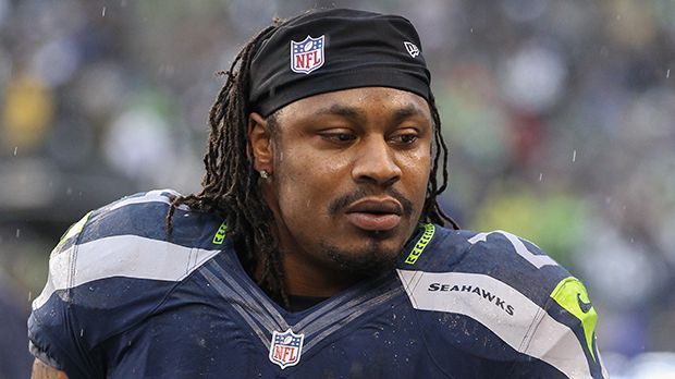 
                <strong>Marshawn Lynch 2012</strong><br>
                In Seattle hatte "Beast Mode" Lynch seine erfolgreichste Zeit. In den Jahren 2011-2014 wurde er für den Pro Bowl nominiert.
              