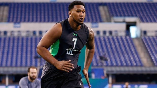 
                <strong>DeForest Buckner (San Francisco 49ers)</strong><br>
                Pick Nr. 7: DeForest Buckner (Defensive End) zu den San Francisco 49ers.
              