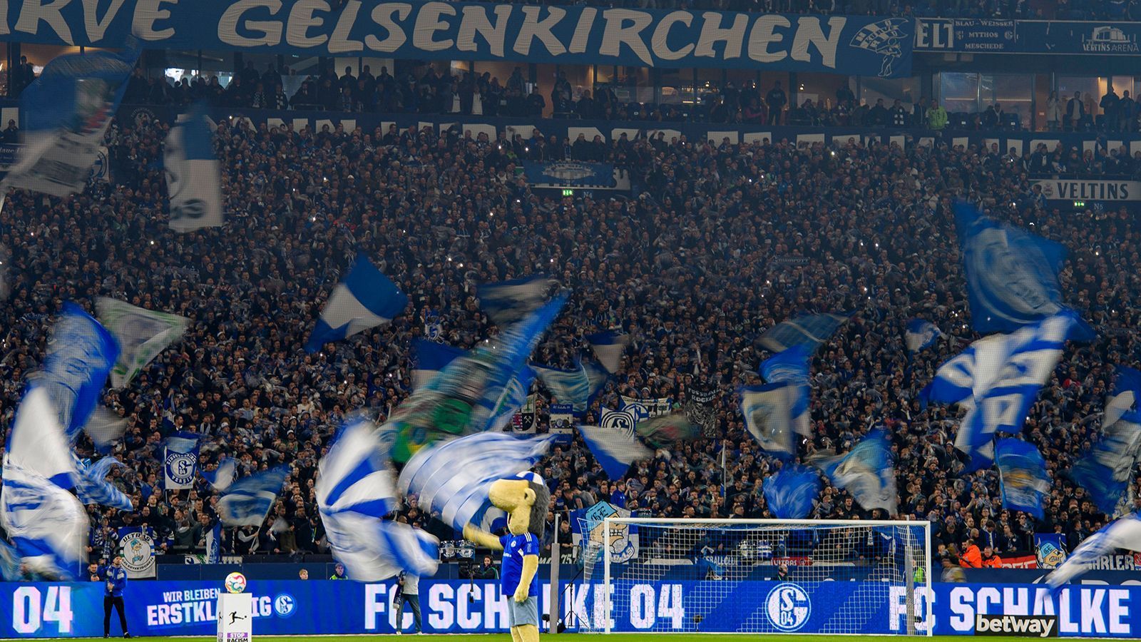 
                <strong>Platz 2: FC Schalke 04 </strong><br>
                &#x2022; 4,80 Sterne<br>
              