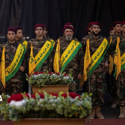 Die Hisbollah finanziert ihren Terror gegen Israel einem Experten zufolge durch verschiedene Quellen.