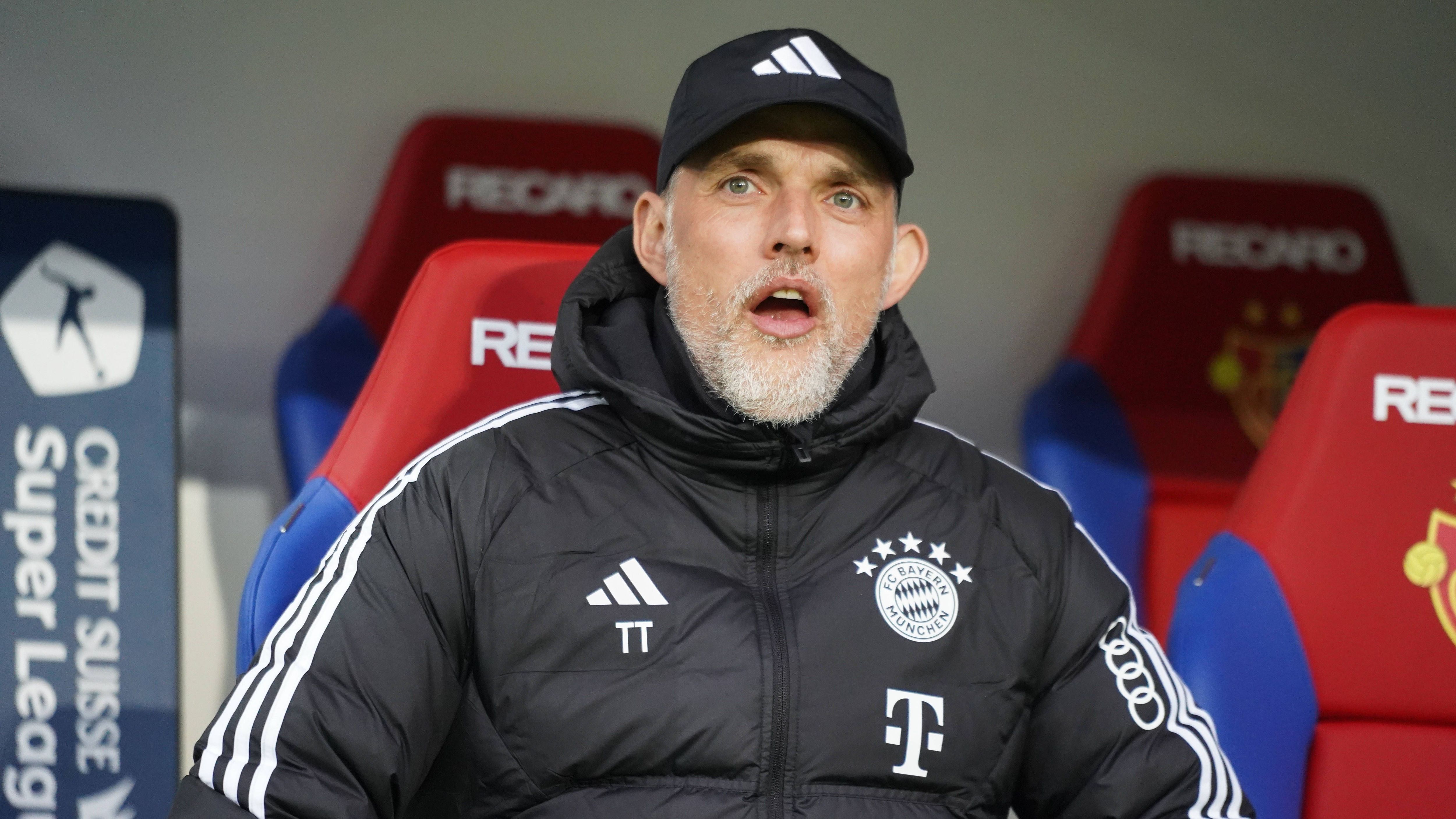 <strong>Thomas Tuchel (FC Bayern München)</strong><br>Die Bayern-Bosse reagierten und einigten sich jüngst mit Tuchel auf eine Vertragsauflösung. Allerdings erst am Ende der Saison. Was kann Tuchel bis dahin noch bewirken? Die Errungenschaft eines seiner Vorgänger in jedem Fall nicht...