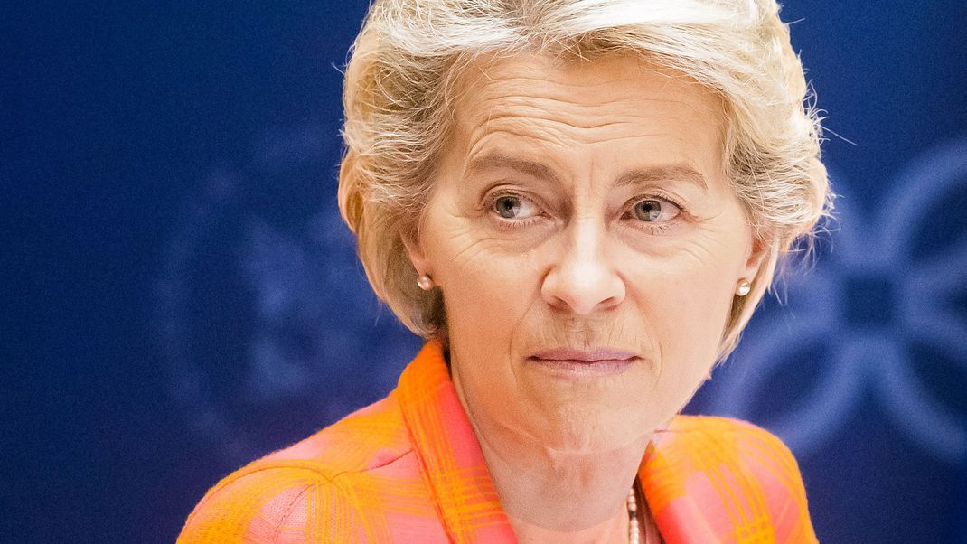 EU-Kommissionspräsidentin Ursula von der Leyen will neue Sanktionen gegen Russland auf den Weg bringen.