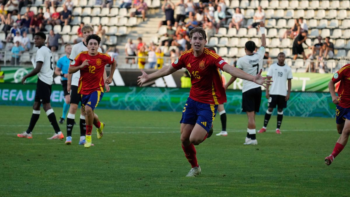 UEFA European Under-19 Championship 2025 Semi-Final: Spain vs. Germany Tomas Marques of Spain National Under-19 Football Team scores to put Spain U19 ahead with 4-3 during the UEFA European Under-1...