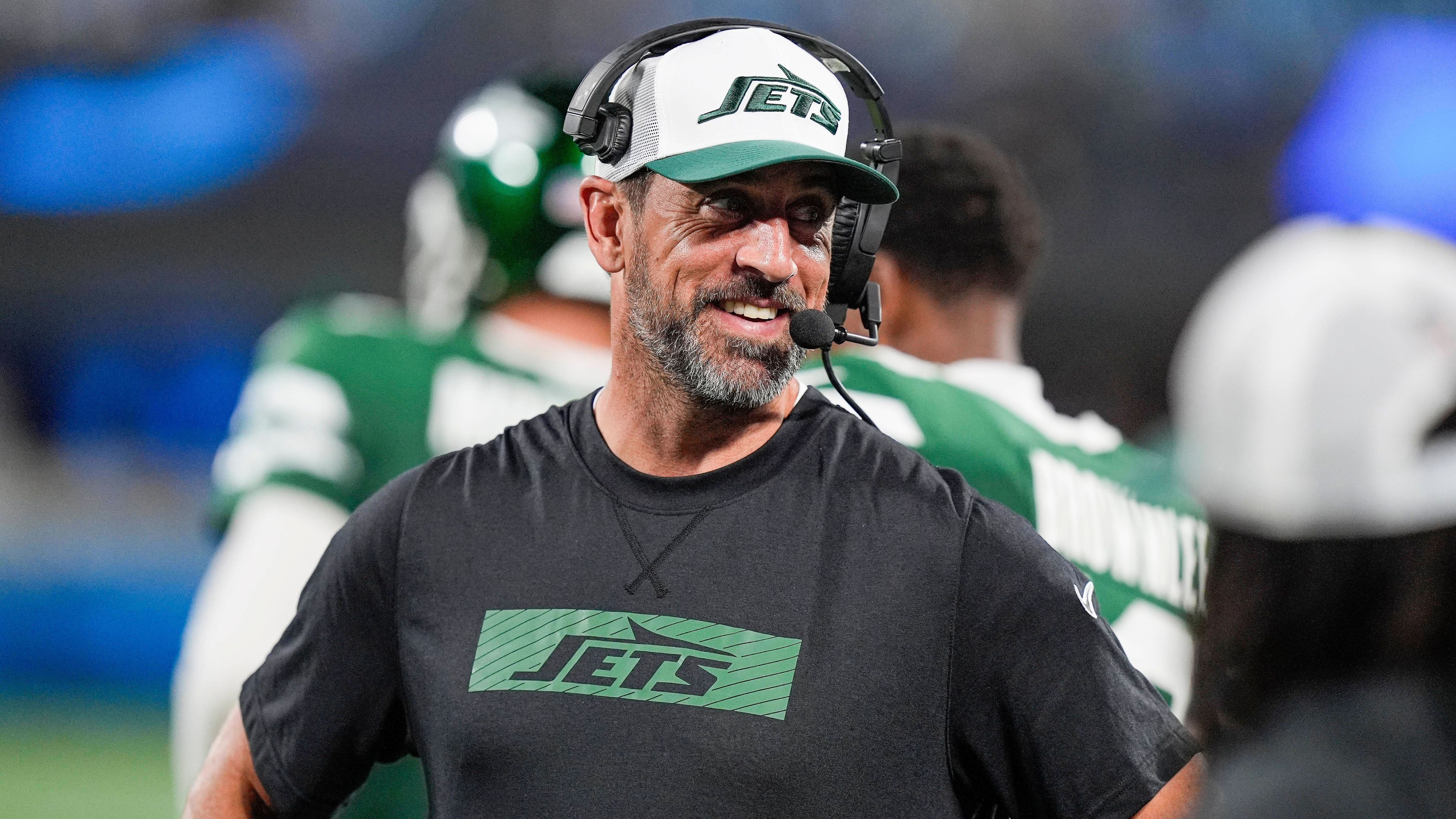 <strong>New York Jets: 7 Prime-Time-Games</strong><br>- @ San Francisco 49ers (9. September, Monday Night)<br>- vs. New England Patriots (19. September, Thursday Night)<br>- vs. Dallas Cowboys (26. September, Thursday Night)<br>- vs. Buffalo Bills (14. Oktober, Monday Night)<br>- @ Pittsburgh Steelers (20. Oktober, Sunday Night)<br>- vs. Houston Texans (31. Oktober, Thursday Night)<br>- vs. Indianapolis Colts (17. November, Sunday Night)