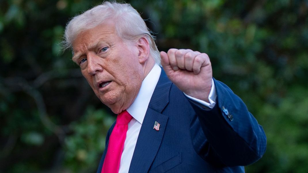 Angekündigte Waffenlieferungen für die Ukraine, Frist für Putin und Rat an Selenskyj: Donald Trump (Bild) zeigt sich umtriebig.