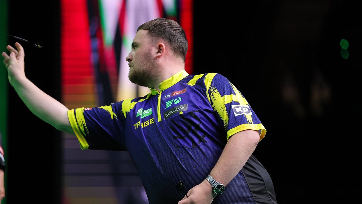 9th August 2025, Win Sports and Entertainment Centre, Wollongong, Australia; 2025 PDC Australian Darts Masters Day 2; Luke Littler of England throws his dart PUBLICATIONxNOTxINxUK KevinxManning