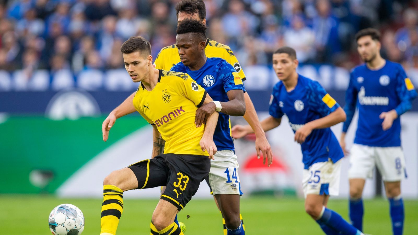 
                <strong>Julian Weigl (Borussia Dortmund)</strong><br>
                Er kann der Abwehr auch nicht die nötige Ruhe und Souveränität verleihen. In einigen Situationen nicht auf der Höhe. In der zweiten Hälfte etwas konzentrierter und engagierter. ran.de-Note: 4
              