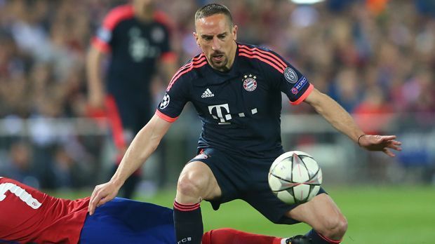 
                <strong>Franck Ribery</strong><br>
                Franck Ribery: Wurde in der 63. Minute für den schwächelnden Coman eingewechselt. Beflügelte das Bayern-Spiel sofort. Leistete sich allerdings in der 75. Minute einen herben Ballverlust, den Atletico fast für ein Tor nutzte. ran-Note: 3
              