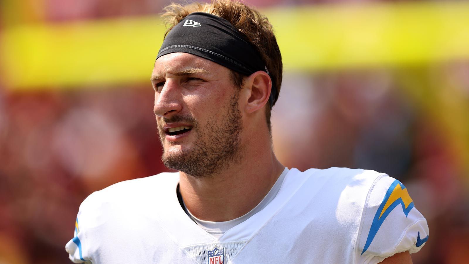 
                <strong>Joey Bosa (Los Angeles Chargers)</strong><br>
                Draftposition: Runde 1/Pick 3 (2016) -Spiele: 72 -Wichtigste Statistiken: 53 Sacks, 197 Tackles -Auszeichnungen/Erfolge: NFL Defensive Rookie of the Year (2016), Pro Bowl (2017, 2019, 2020), CFP National Champion (2014)
              
