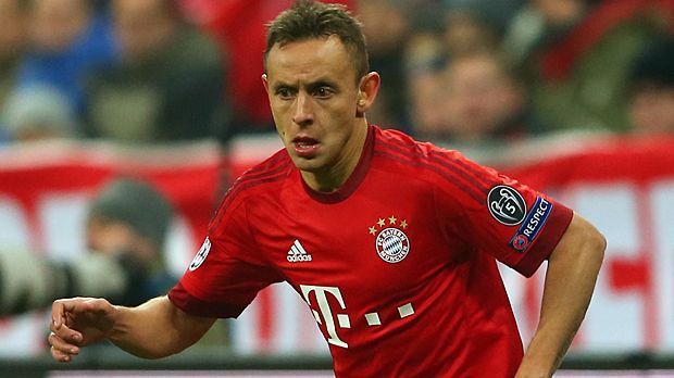 
                <strong>Rafinha</strong><br>
                Rafinha: Sein Distanzschuss in der 28. Minute ging nur knapp am Tor vorbei. In der ersten Hälfte bildete er gemeinsam mit Franck Ribery eine starke linke Seite, die zweite Hälfte verlief für den Linksverteidiger eher ruhig. ran-Note: 3+
              