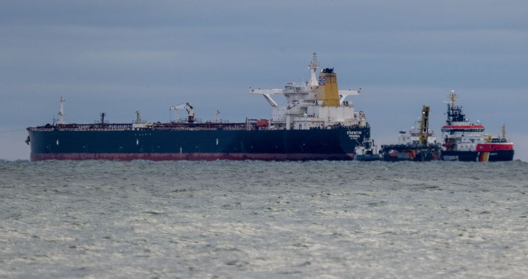 Deutsche Reedereien sollen Tanker für russische Schattenflotte verkauft haben. (Archivbild)