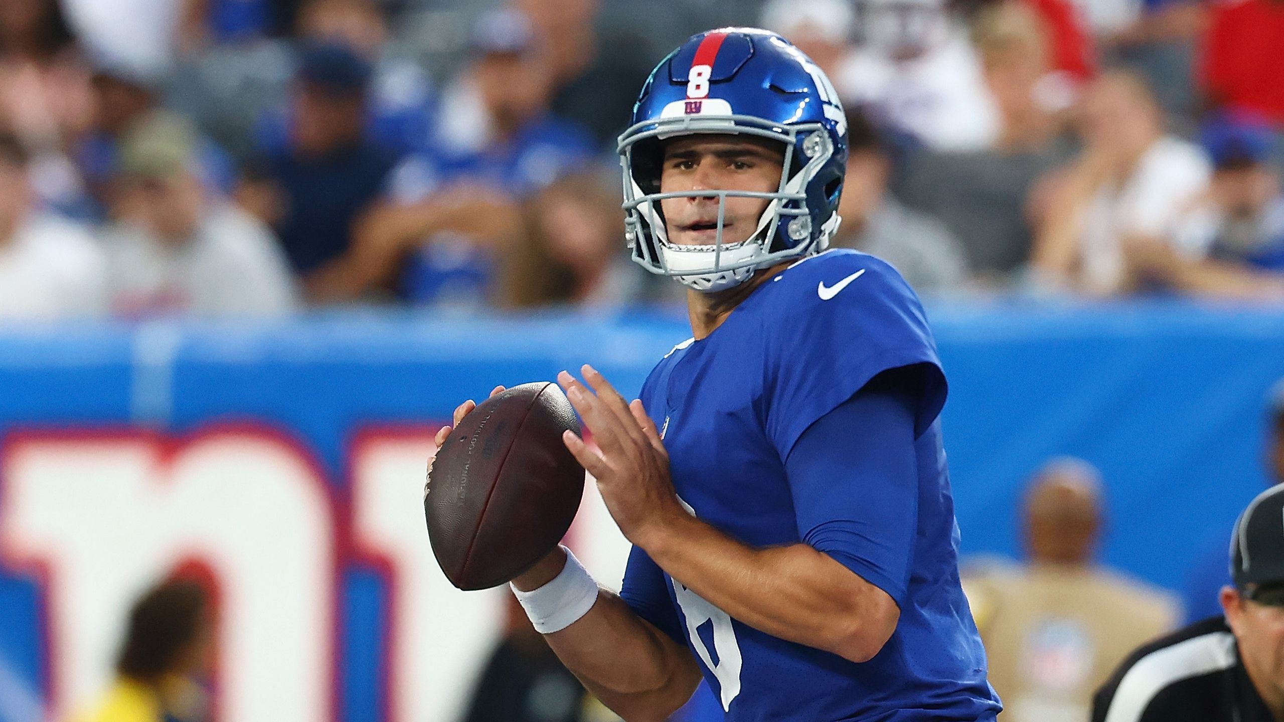 
                <strong>New York Giants</strong><br>
                Captains: Quarterback Daniel Jones, Running Back Saquon Barkley, Center Nick Gates, Linebacker Blake Martinez, Safety Jabrill Peppers, Safety Logan Ryan, Kicker Graham Gano
              