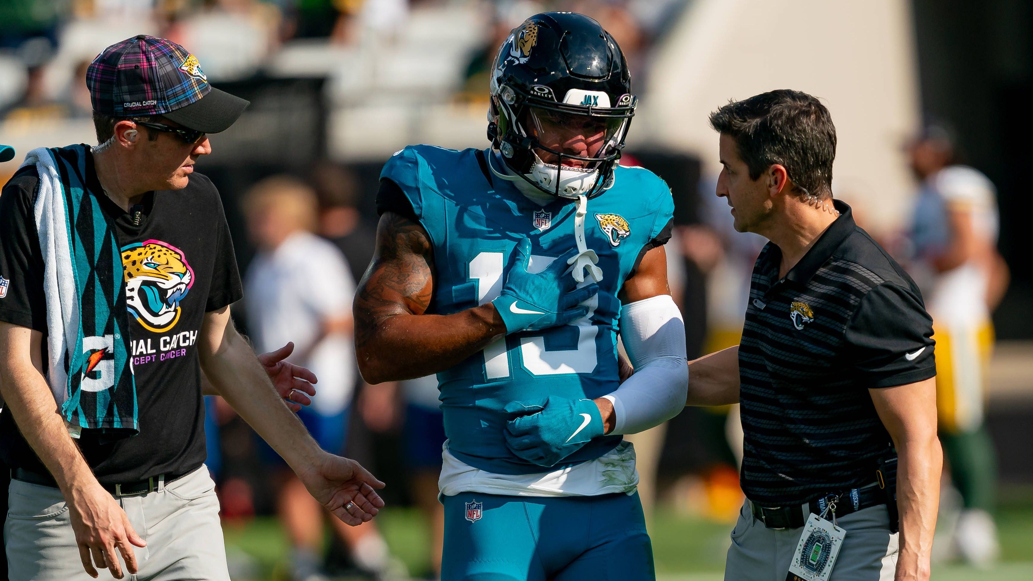<strong>Christian Kirk (Jacksonville Jaguars)</strong><br>Schlechte Nachrichten für die Jaguars! Wide Receiver Christian Kirk , der in Woche 8 im Spiel gegen die Green Bay Packers kurz vor Schluss verletzt das Spiel verlassen musste, fällt wohl für den Rest der laufenden Saison aus. Laut übereinstimmenden Medienberichten hat sich der Passempfänger das Schlüsseslbein gebrochen